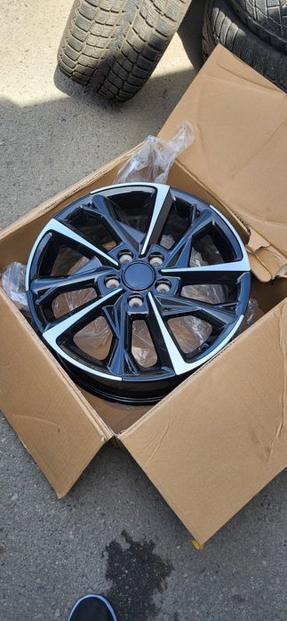 Продам диск комплект 4шт R17