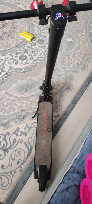Продам Электросамокат Speedroll s10