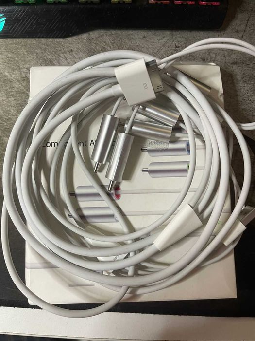 Кабель Apple Component AV