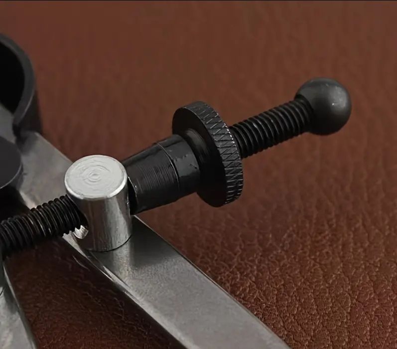 Цыркуль металлический. Стальной.