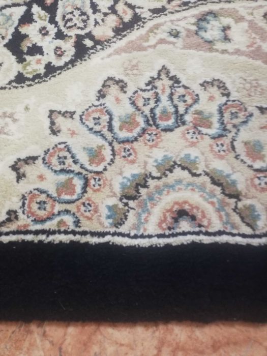 Продам ковёр 2х3 б/у район цемпоселок