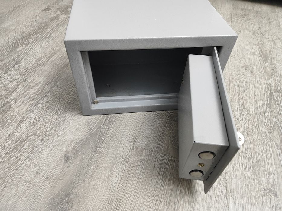 Сейф TINBO размер 30*20*20 см