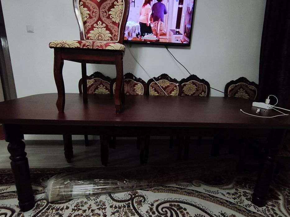 Продам стол 5 м сол стульями 18 штук