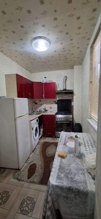 Без Маклера! Чиланзар 8 кирпич 2х комнатный срочно СДАЮ