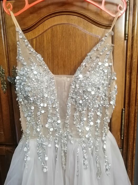 Rochie de ocazie cu paiete, 1000 lei