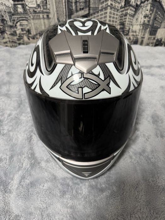 Продам мотошлем.