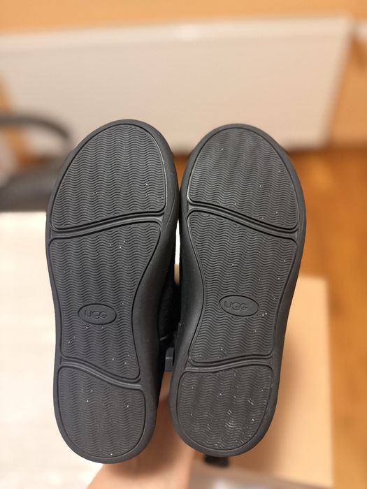 Cizme fete UGG originale marimea 30