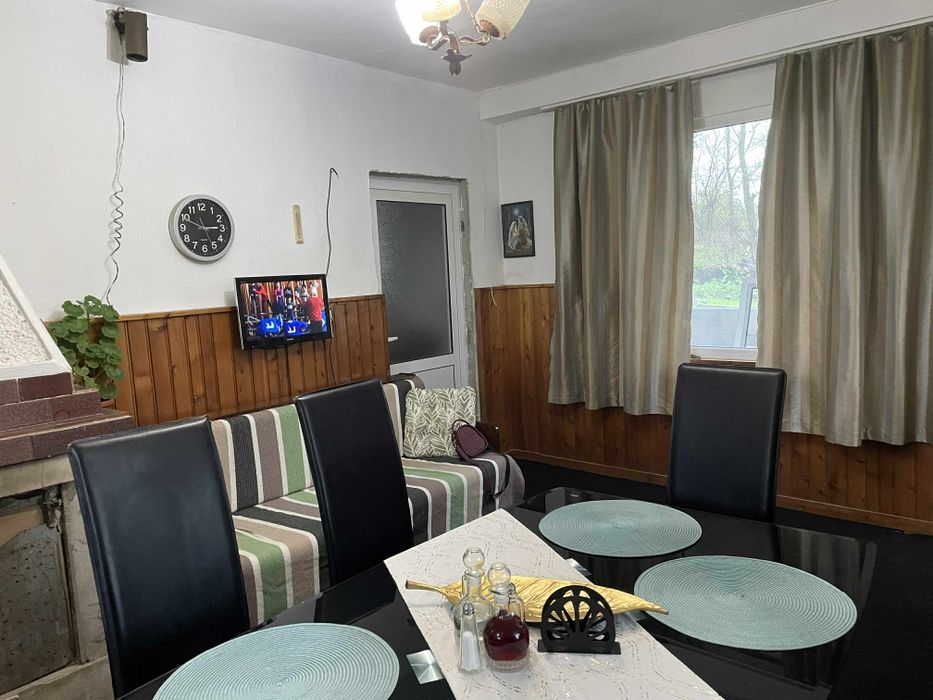 Къща/вила близо до град Шумен и Хитрино