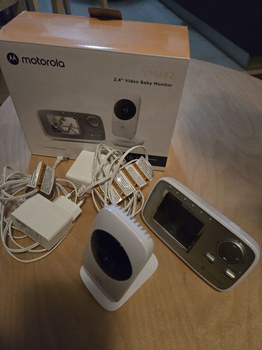 Бебефон камера Motorola