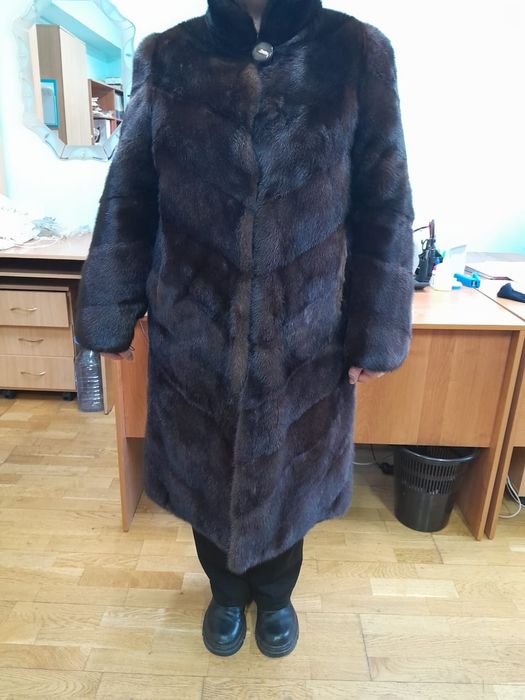 Продам шубу норковую