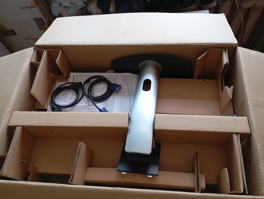 Монитор Deel U2713HMt