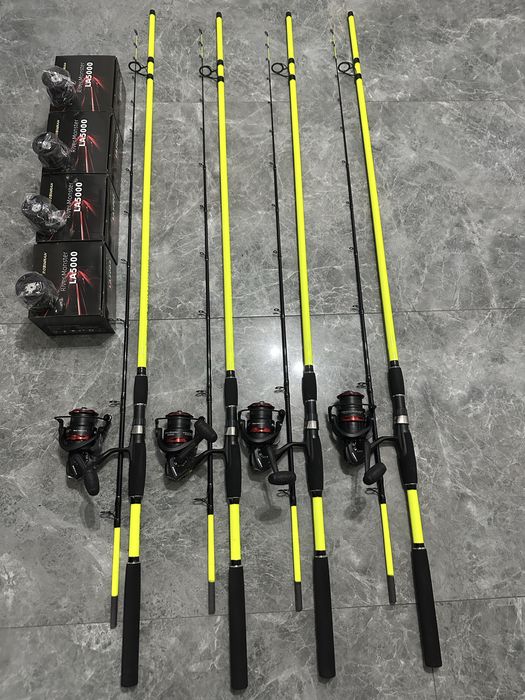 SET 4 Lansete Feeder BOLENTINO PLUS  + 4 Mulinete RIVER MONSTER LA5000