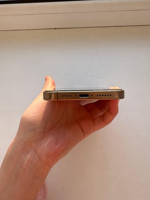 Продам iphone 16 pro max 256gb gold