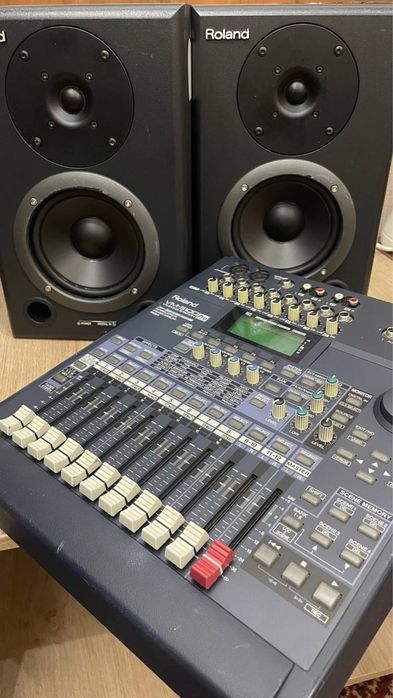 Студийные мониторы Roland DS-50A 24-бит / 96 кГц  (договорная)