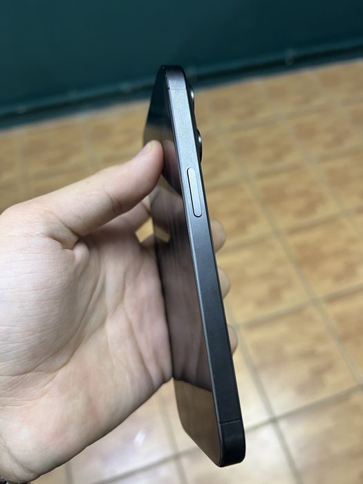 Iphone 15 pro 320000