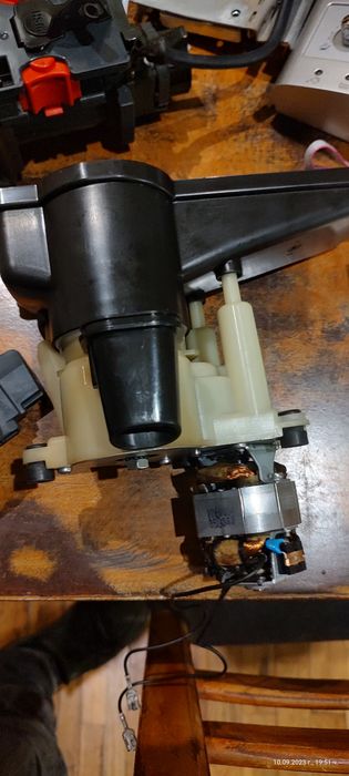 De'Longhi Magnifica ESAM 3200, 1450 W На части