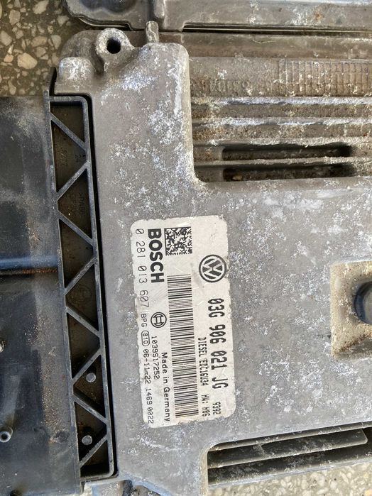 Компютър еку ecu електронен блок двигател Голф 5 2.0тди 8кл. 140кс BMM