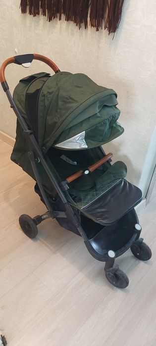 Продается коляска .