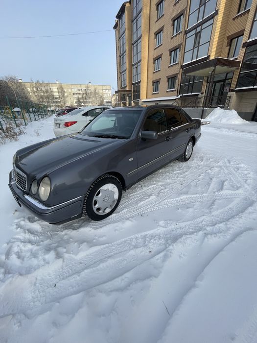 Продам мерседес 210