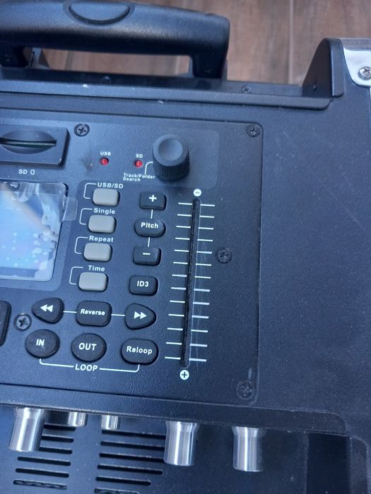 Продавам Преносима музикална система Lenco PA80