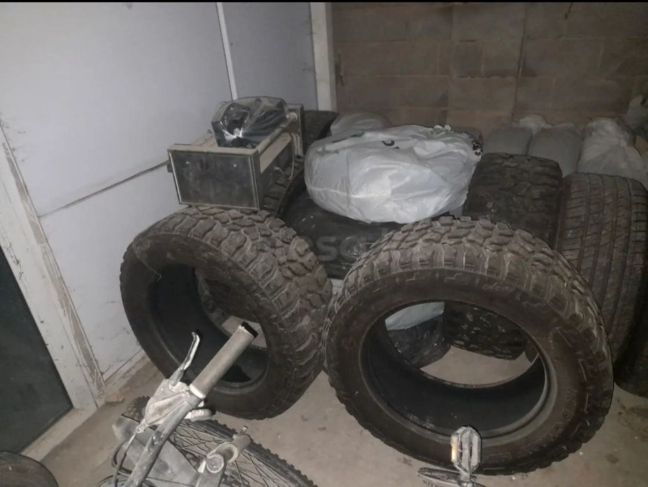 Шины от автомобиля