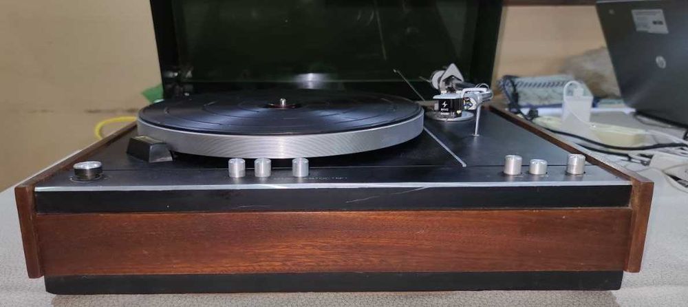 Продам Проигрыватель Виниловых дисков. Электроника Б1-011