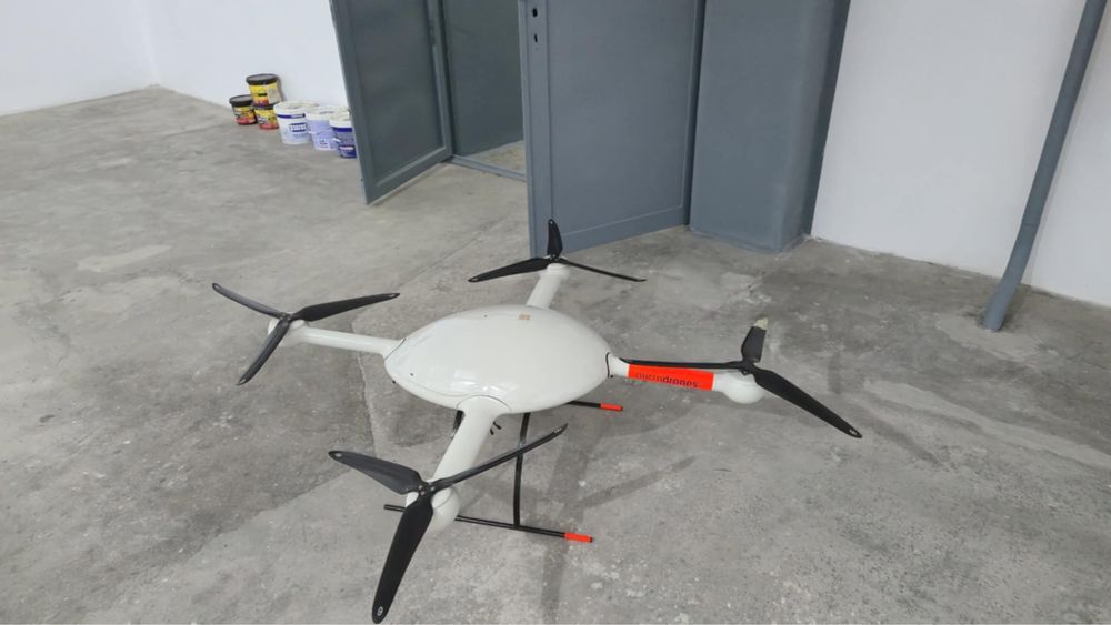 Drona microdrones md4 3000