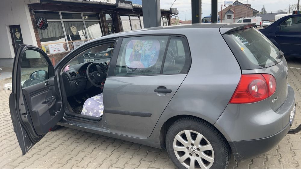 Vand sau schimb cu seat leon