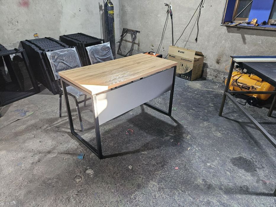 Лофт стол сотилади ишлаб чикарувчилардан