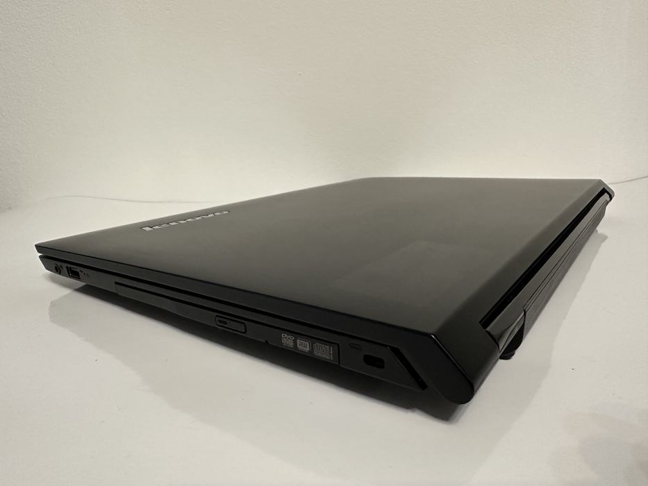 Laptop Lenovo B50-30,Intel Celeron 2,16Ghz, 8Gb Ram, SSHD 500Gb