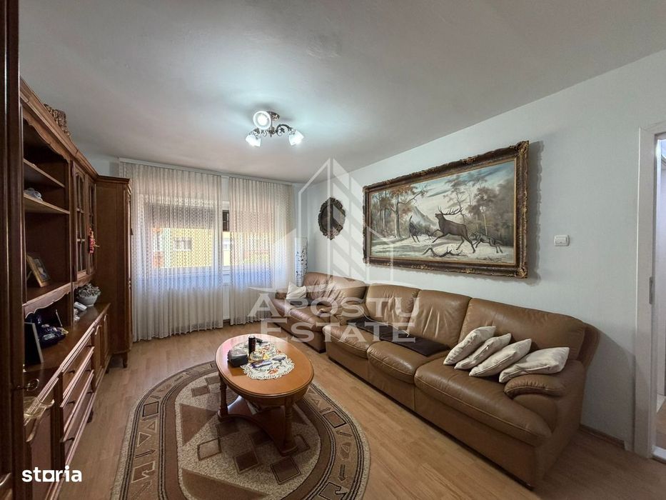 Apartament cu 3 camere, garaj, de vanzare, zona Plavat I I,Timisoara