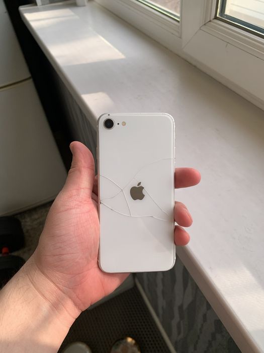Iphone se 64 gb продается