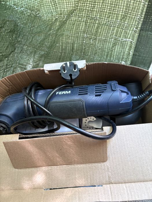Мултифункционален инструмент FERM-300W
