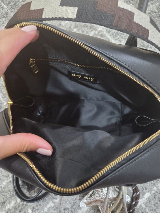 Продам сумку miu miu
