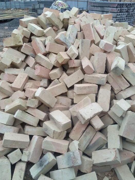 Пишган гишт ва хом гишт. Россиский ва хитой пресс