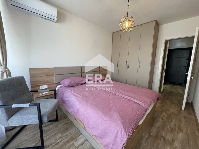 Двустаен, ексклузивен, чисто нов и обзаведен апартамент под наем, с па