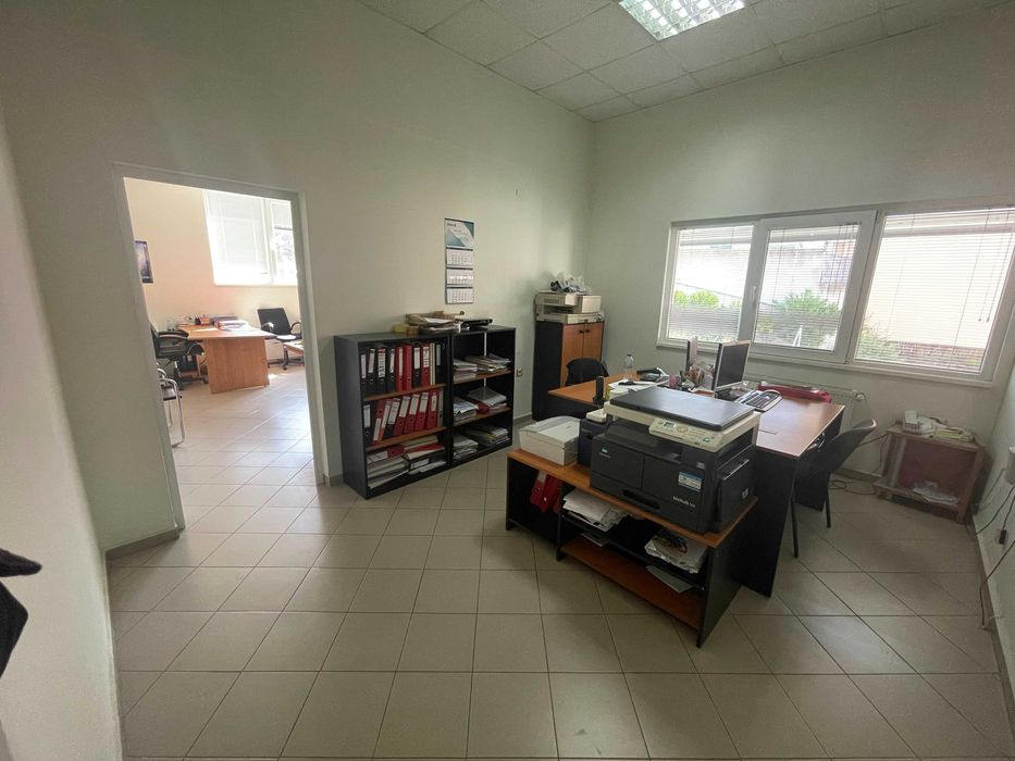 Продава се Промишлена сграда в Плевен, Дружба 1 - 1800 кв.м за 417 €/кв.м - Снимка #10