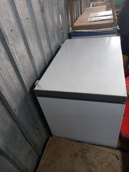 Продам морозильник