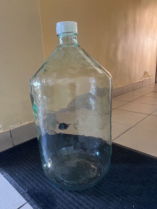 Продаю стеклянное бутылку