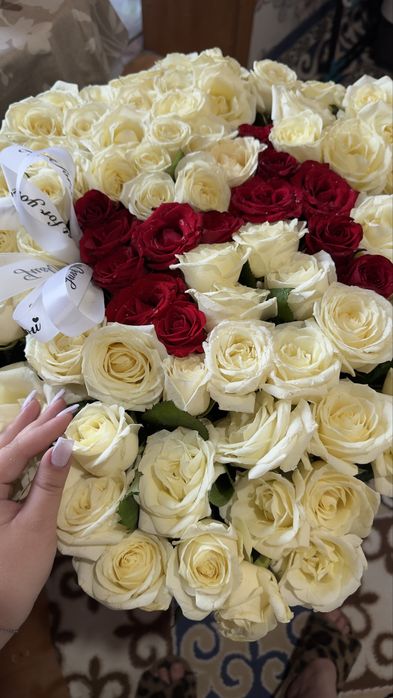 101 роза именной буквой Н