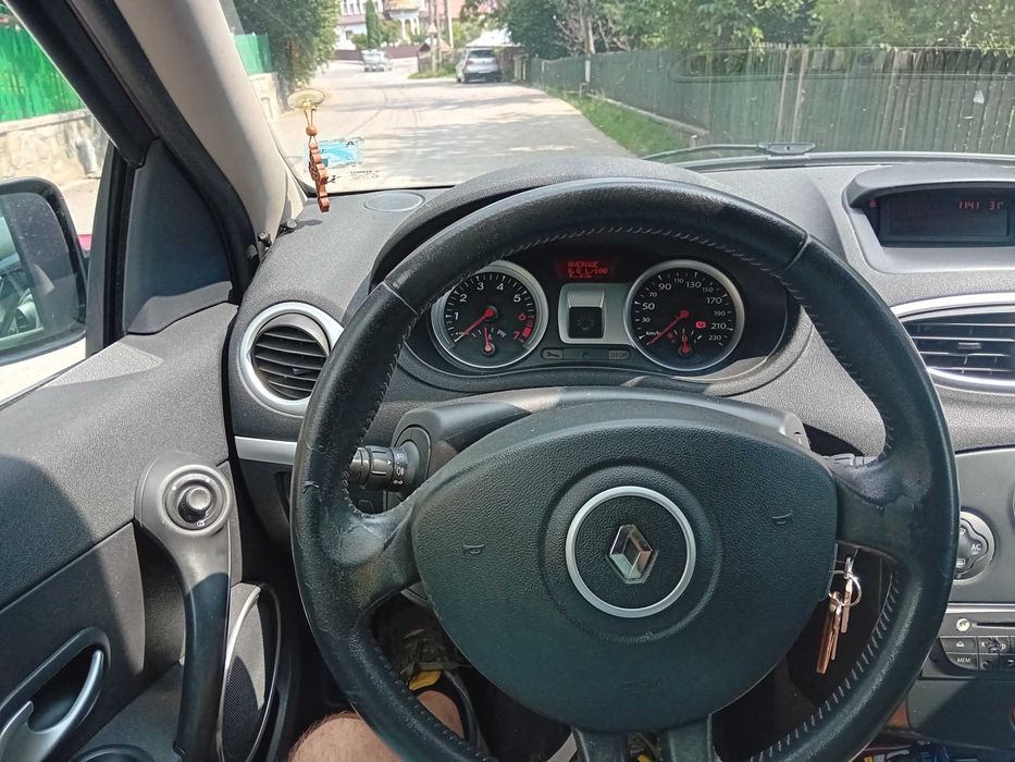 Renault clio 3 1.4 benzina 16 valve