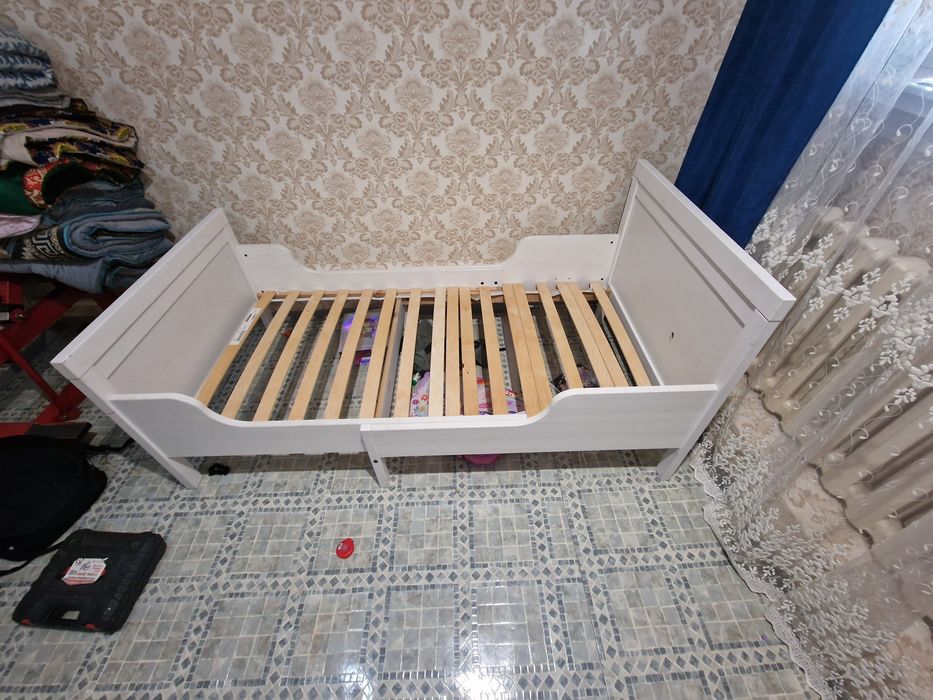 Продам детскую кровать  Ikea