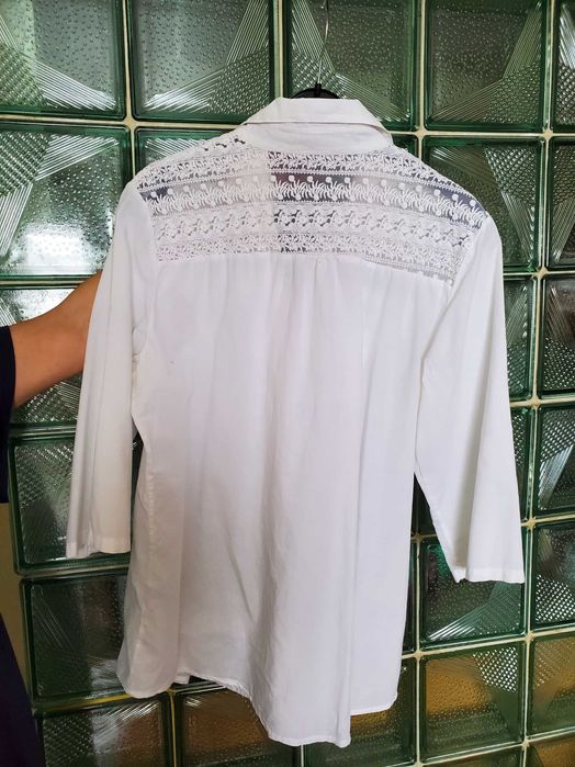 Продавам памучна бяла блуза