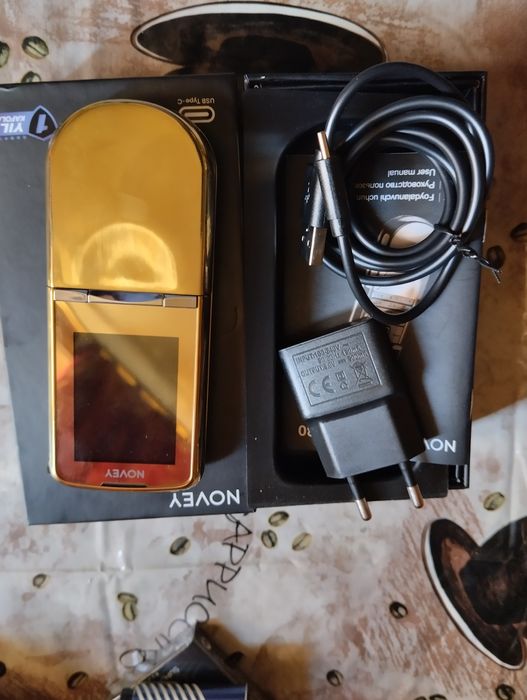 NOVEY N880 телефон в новом состояние