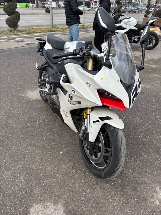 Мотоцикл QJ MOTO 550 Kub