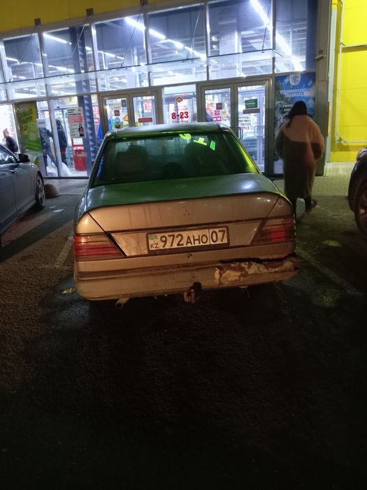 Продам мерс 124.