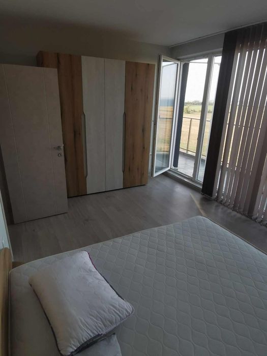 Тристаен, под наем, кв. Крайморие