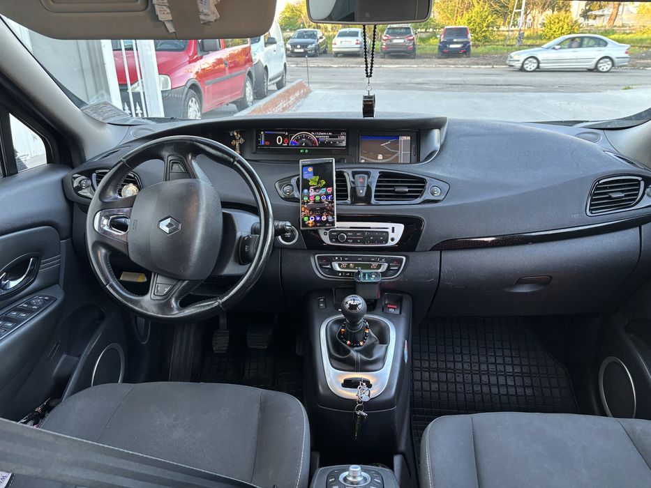 Vând Renault Grand Scenic3  1.5 110 cp 7 locuri an 2015