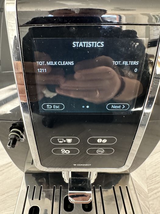 Продавам кафемашина Delonghi