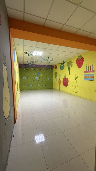 Сдам 3х этажное здание 933м2  в доль дороги Учтепа Без комиссии! F88